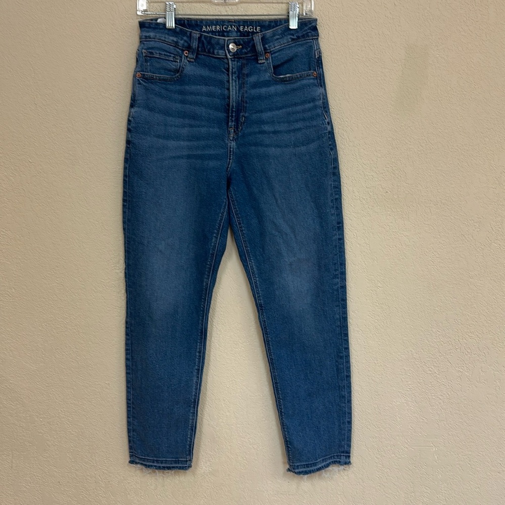 AMERICAN EAGLE wimans HIGH RISE stretchy distressed ankle jeans size 6